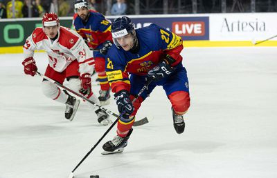 România a încasat a doua înfrângere la Campionatul Mondial, dar a obținut primul punct » Arbitrii și echipa adversă, huiduiți puternic de fanii tricolorilor
