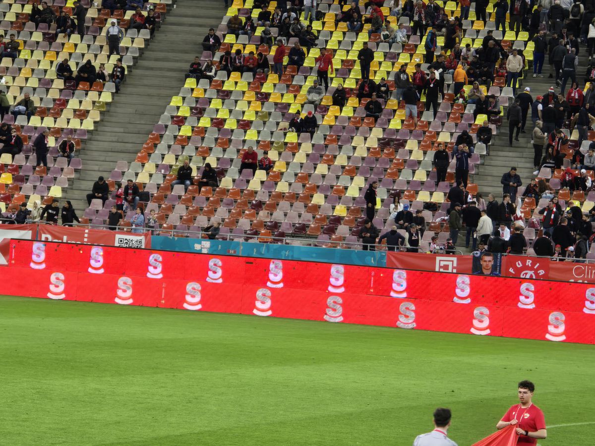 „Nicolescu NU vrea să se întâlnească cu Peluza Sud!” » Dezvăluiri EXPLOZIVE  la Dinamo: „Trecutul lui”