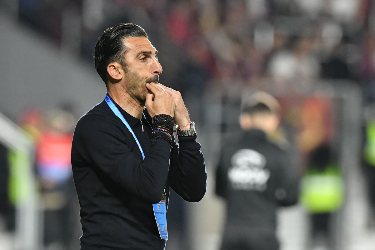 Gigi Becali a anunțat că vrea să transfere vedetele rivalilor din play-off: „Plătesc bani, milioane!”