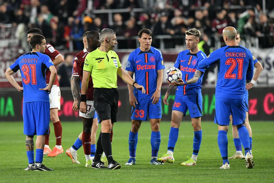 Risto Radunovici, Octavian Popescu, Radu Petrescu. Rapid - FCSB 1-2, etapa 6 play-off Superliga. Au marcat: Christensen 48 / Cisotti 6, Bîrligea 42. FOTO: Cristi Preda (GSP.RO) Hațegan, mai adu o căldare de VAR