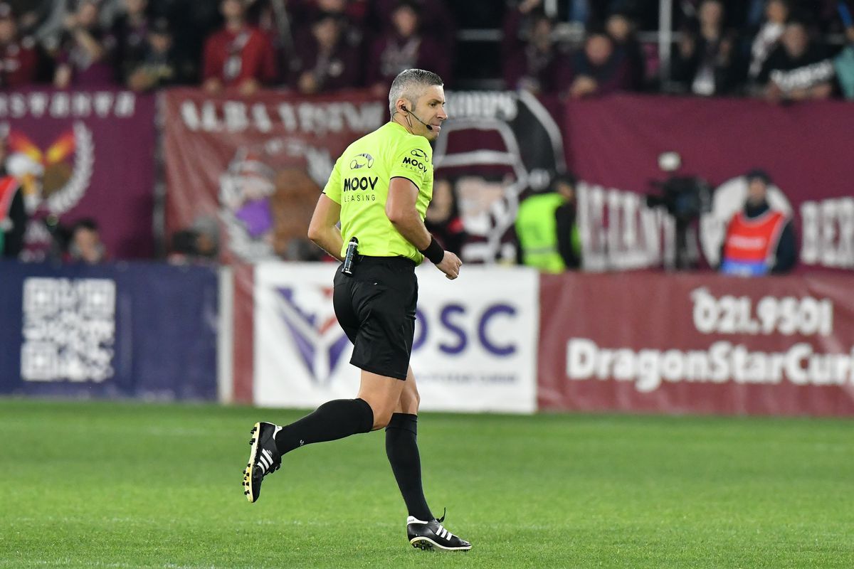 Gigi Becali a anunțat că vrea să transfere vedetele rivalilor din play-off: „Plătesc bani, milioane!”