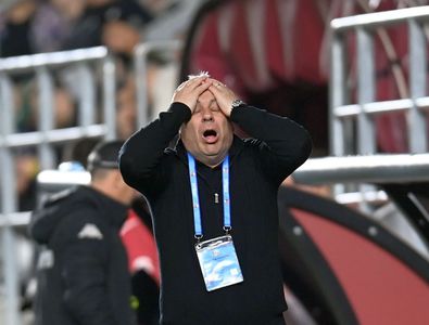 L-a „mitraliat” pe Șumudică: „Pupincurism libidinos execrabil, la gunoi!”