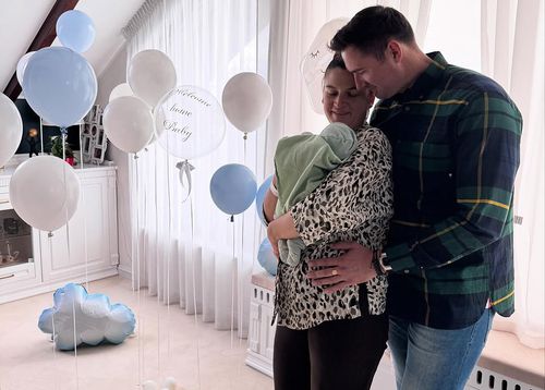 Ionela și Marius Cozmiuc împreună cu băiețelul lor Foto: Instagram