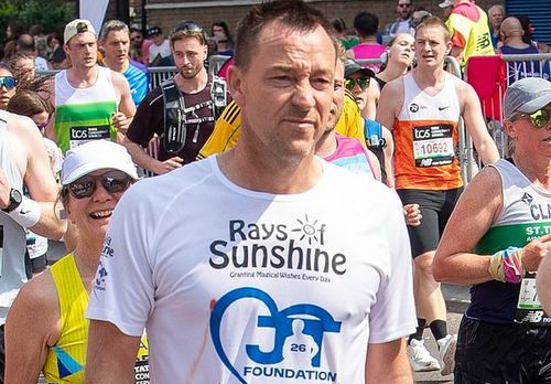 John Terry sângerează din mamelonul drept