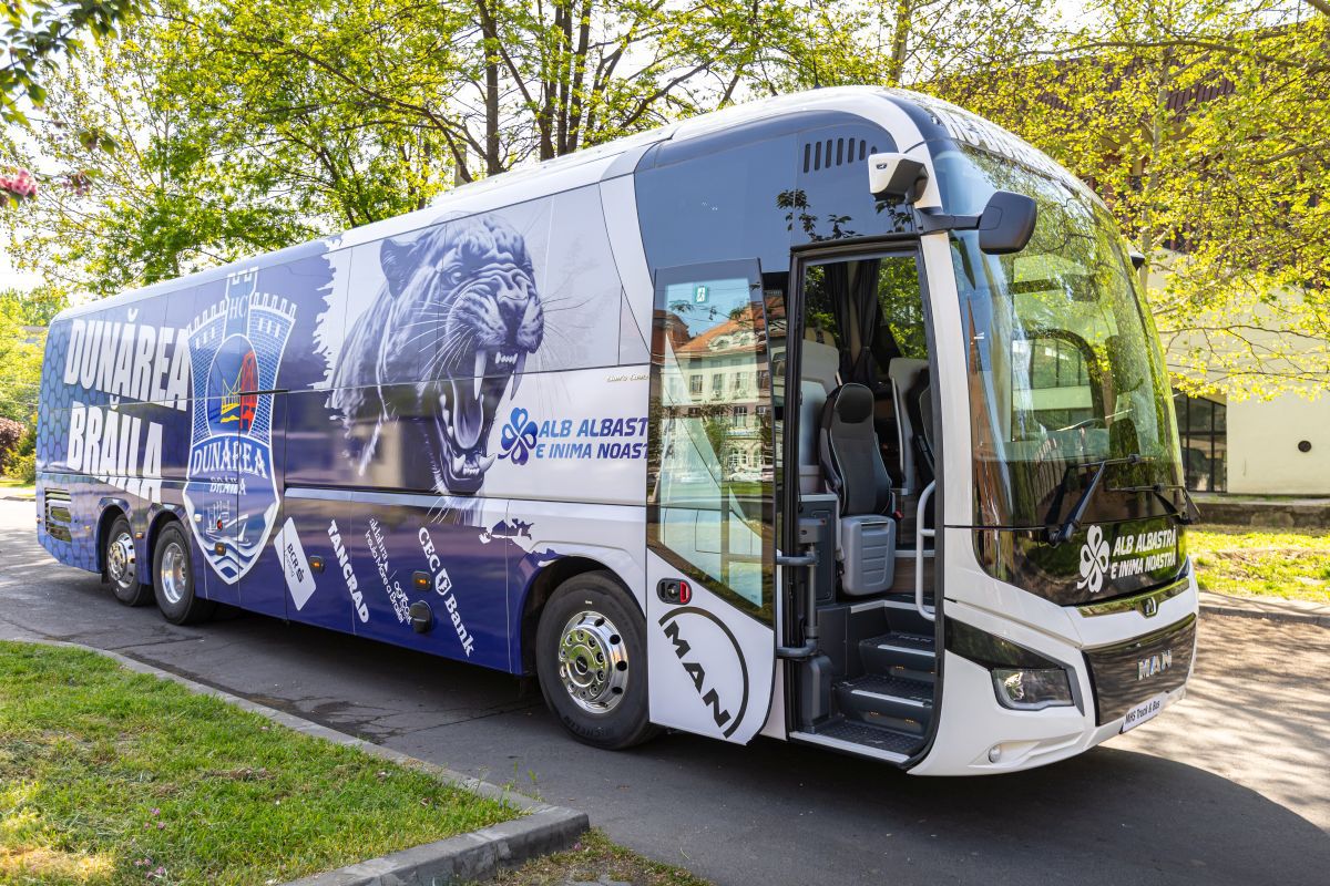 Noul autocar al celor de la Dunărea Brăilă