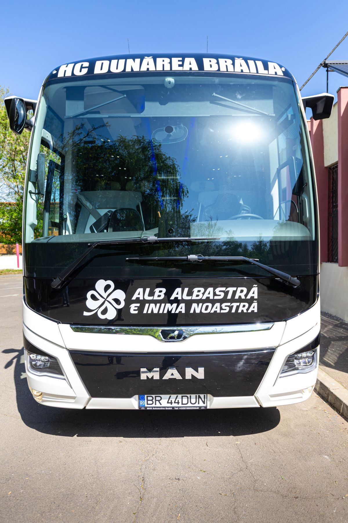 Noul autocar al celor de la Dunărea Brăilă