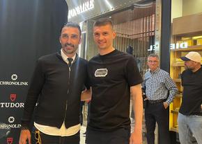 Elias Charalambous și jucătorii de la FCSB au primit ceasuri de lux! Ce spune antrenorul despre revenire: „Prima opțiune ar fi FCSB”