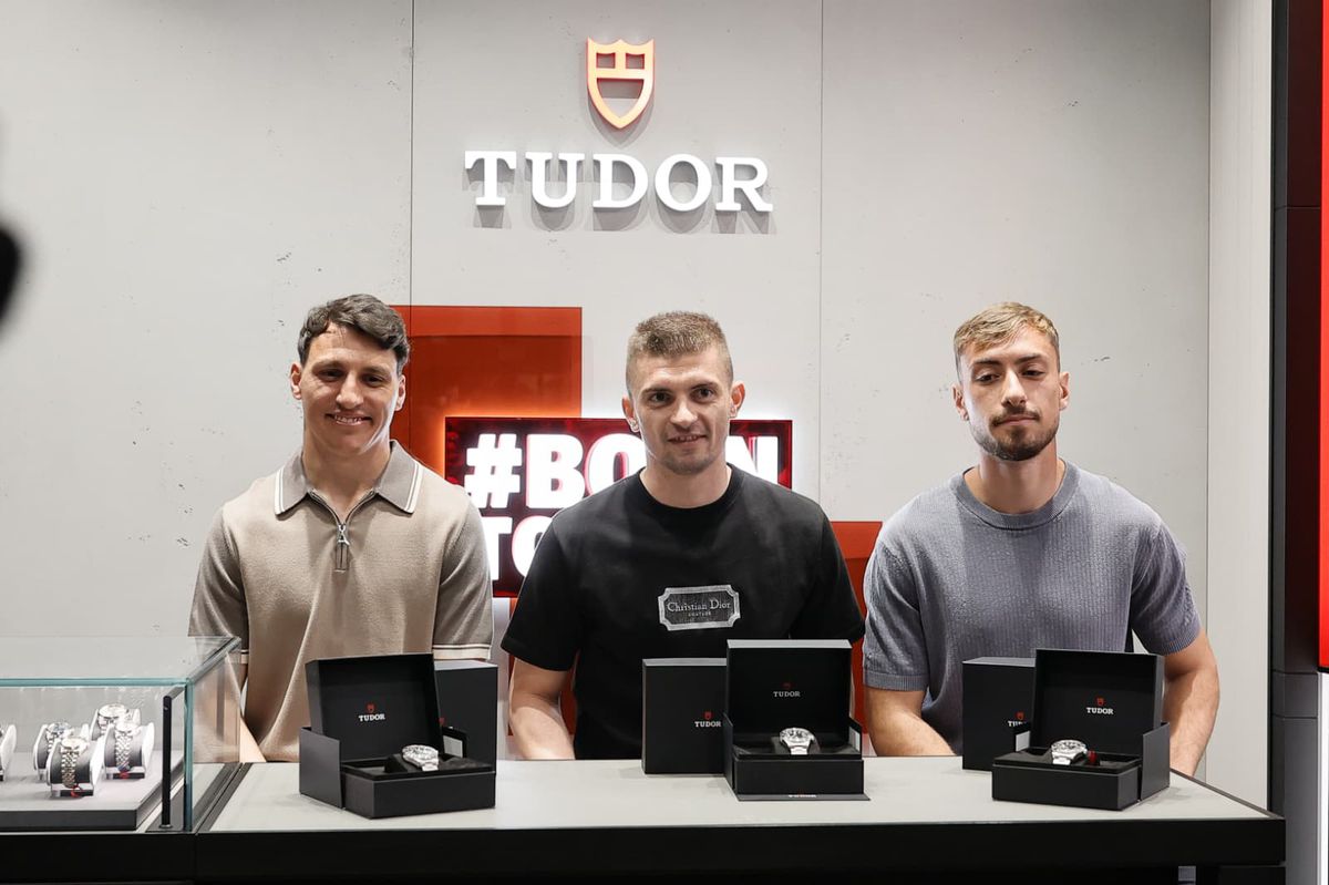 Elias Charalambous și jucătorii de la FCSB au primit ceasuri de lux! Ce spune antrenorul despre revenire: „Prima opțiune ar fi FCSB”