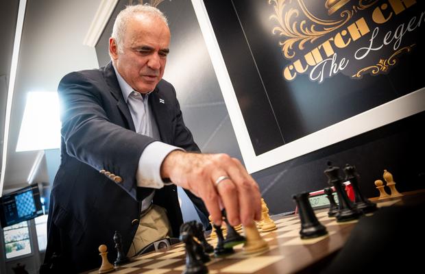 Garry Kasparov revine la București pentru Super Chess Classic:  legenda și noile stele ale șahului, față în față