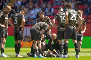 Cât ghinion! Revenit după 424 de zile de absență s-a accidentat grav la celălalt picior