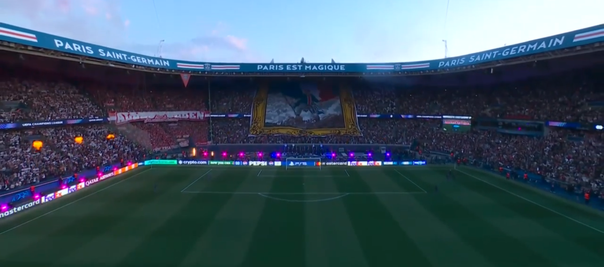 Scenografie fantastică la PSG - Bayern! Torțe, artificii și Napoleon „reinterpretat” pe Parc des Princes: „Să cucerim Europa!”