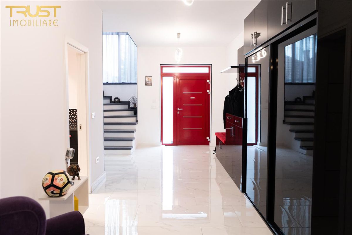 Fostul campion cu Dinamo și-a scos casa la vânzare! Cere 547.000 euro pentru imobilul de lux