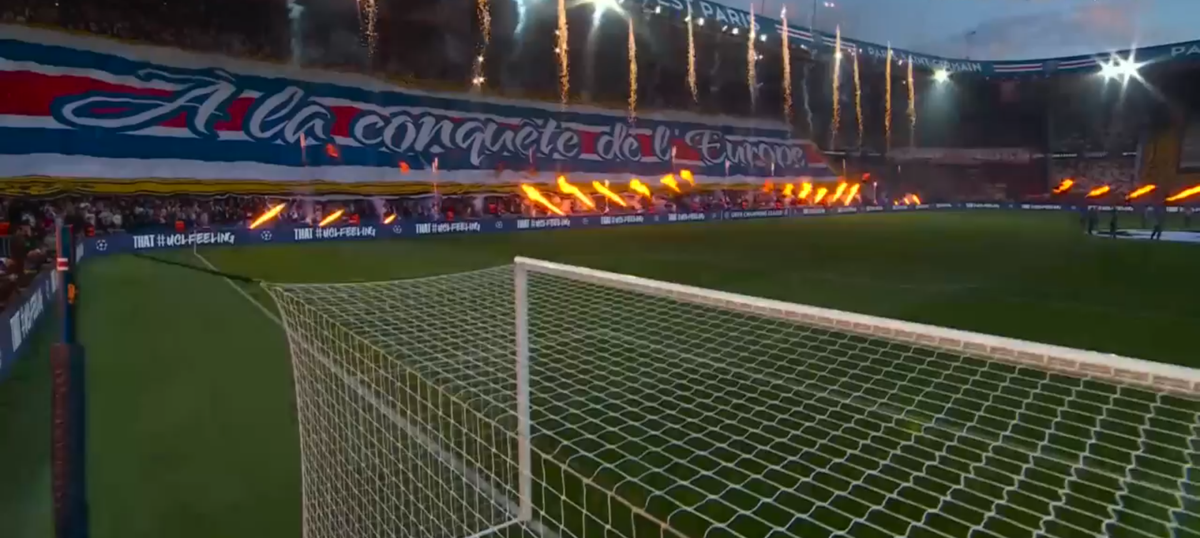 Scenografie fantastică la PSG - Bayern! Torțe, artificii și Napoleon „reinterpretat” pe Parc des Princes: „Să cucerim Europa!”