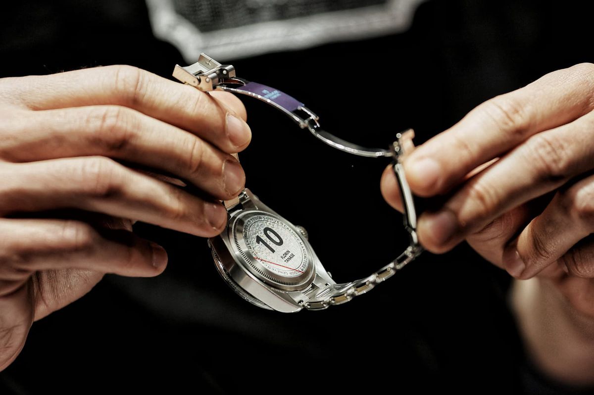 Elias Charalambous și jucătorii de la FCSB au primit ceasuri de lux! Ce spune antrenorul despre revenire: „Prima opțiune ar fi FCSB”