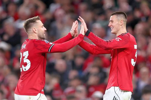 Luke Shaw și Benjamin Sesko, fotbaliștii lui Manchcester United // FOTO: Getty Images