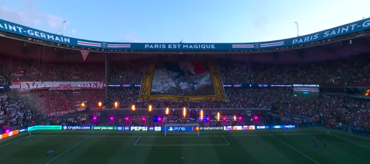 Scenografie fantastică la PSG - Bayern! Torțe, artificii și Napoleon „reinterpretat” pe Parc des Princes: „Să cucerim Europa!”