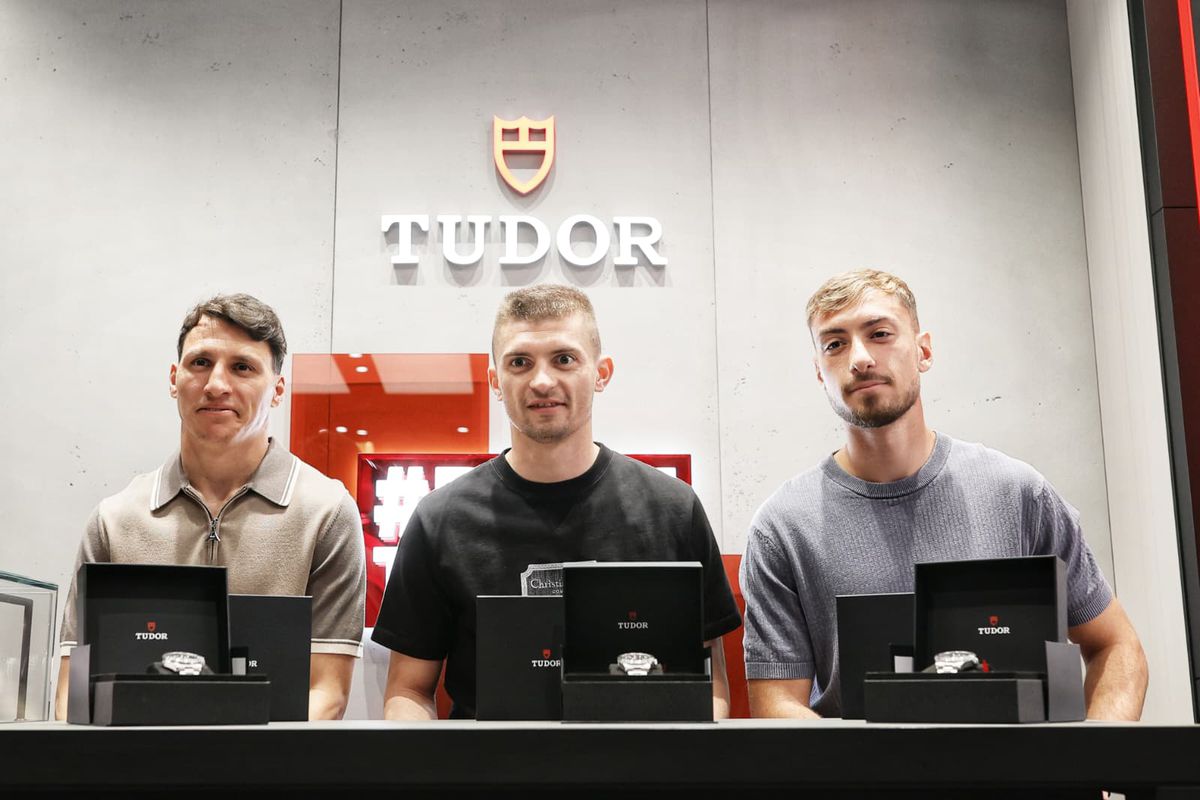 Elias Charalambous și jucătorii de la FCSB au primit ceasuri de lux! Ce spune antrenorul despre revenire: „Prima opțiune ar fi FCSB”