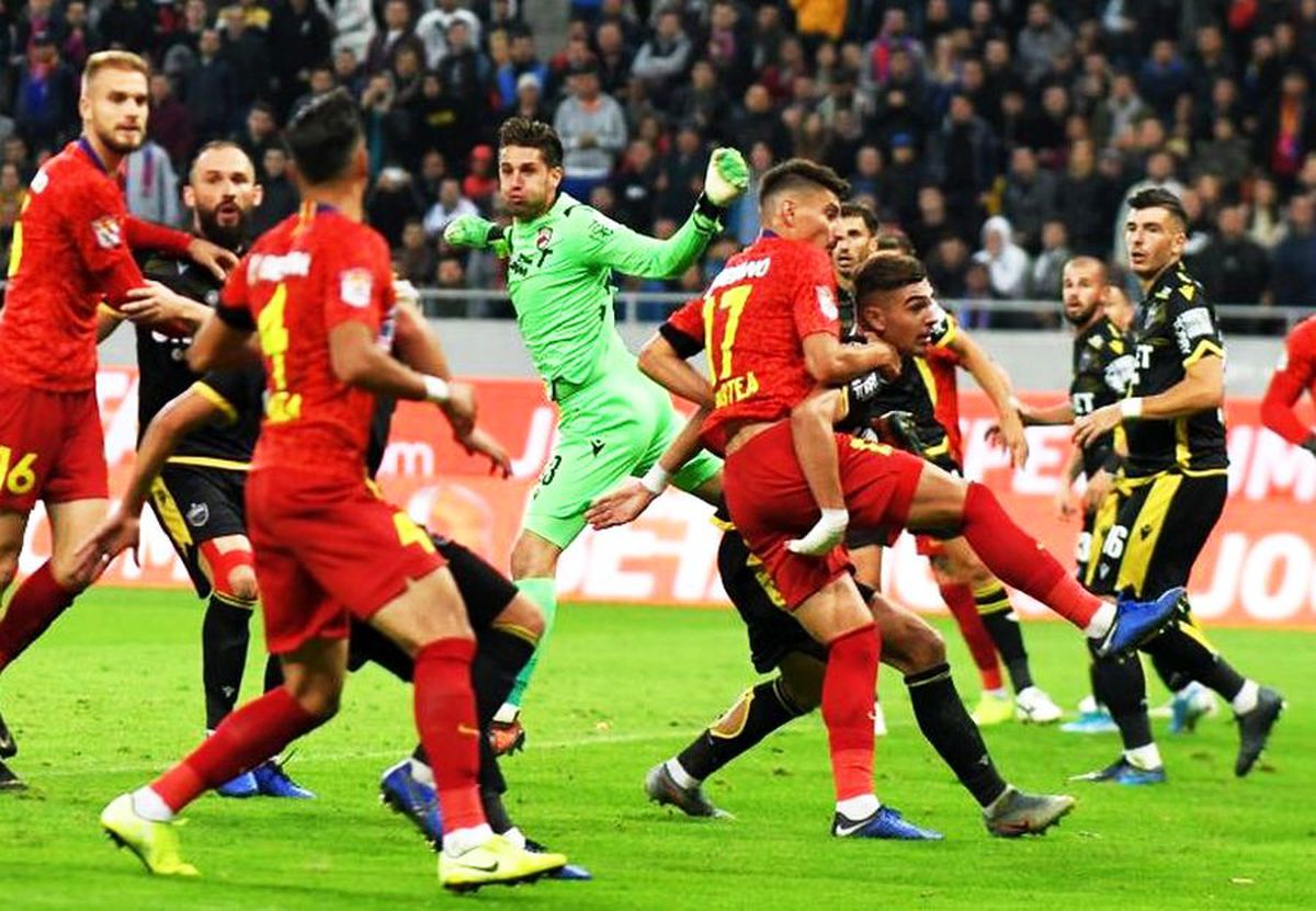 EXCLUSIV „Românii îndură umilinţe" » Nereguli GRAVE în regulamente: „E o discriminare întreținută de FRF!" + de ce nu intervine FIFA