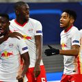 Konate, jucătorul din centru, numărul 6 / Getty