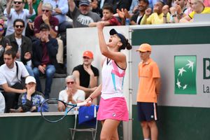 Irina Begu, susținători de lux la Roland Garros » Două legende ale sportului au aplaudat fiecare reușită!
