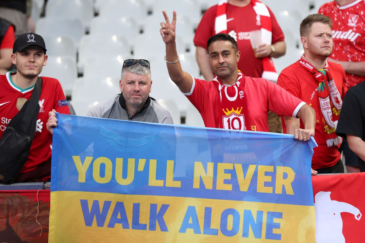 Imagine de colecție la finala UCL » Mircea Lucescu, Ion Țiriac și Ronaldo în tribune la Liverpool - Real Madrid