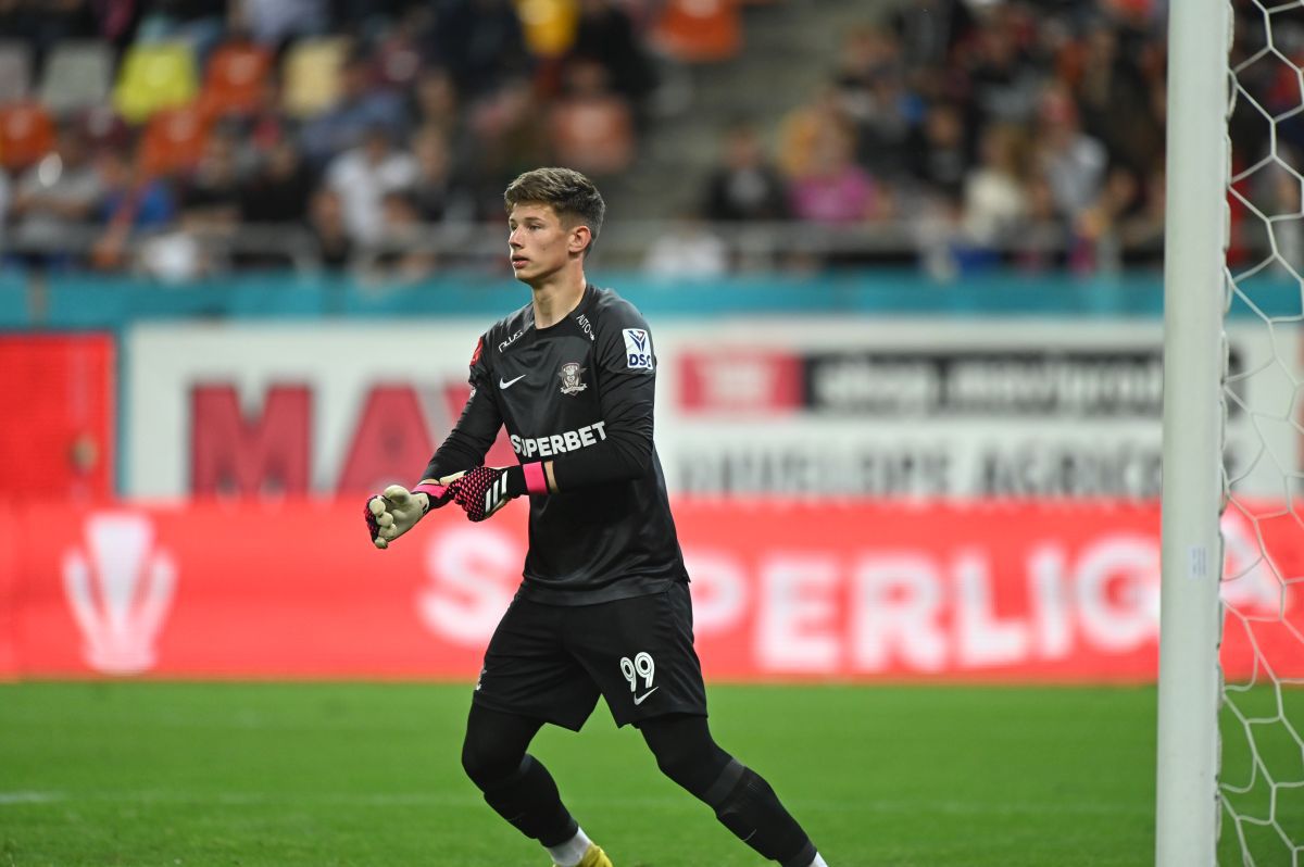 Portarul de 16 ani al Rapidului a doborât un record vechi de 70 de ani! Moment istoric în finalul derby-ului FCSB - Rapid