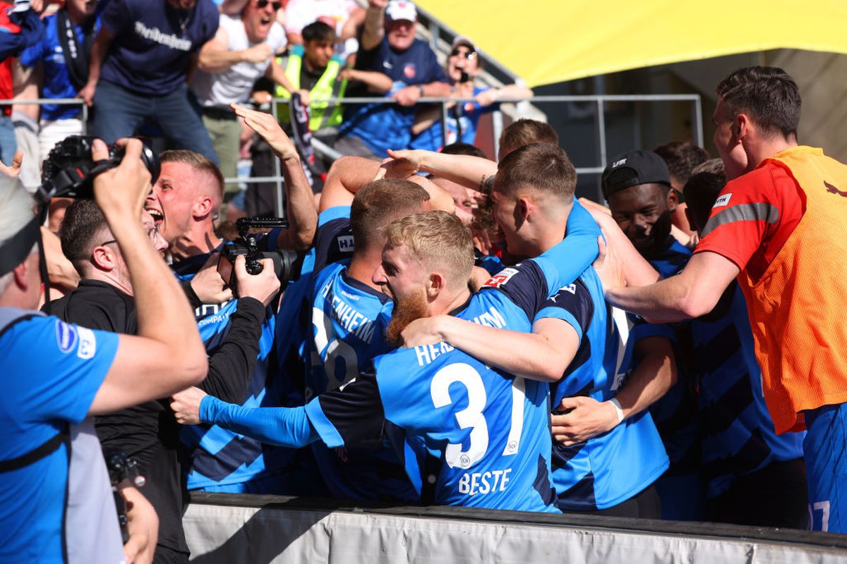 Blestemul lui Hamburg continuă! Desfășurare NEVEROSIMILĂ în lupta pentru promovarea în Bundesliga