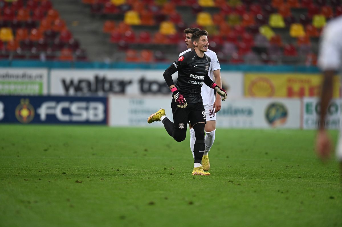 Portarul de 16 ani al Rapidului a doborât un record vechi de 70 de ani! Moment istoric în finalul derby-ului FCSB - Rapid