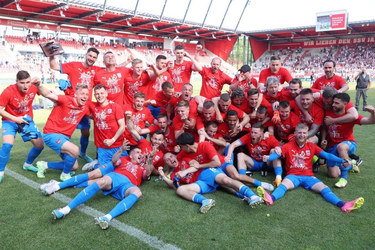 Blestemul lui Hamburg continuă! Desfășurare NEVEROSIMILĂ în lupta pentru promovarea în Bundesliga