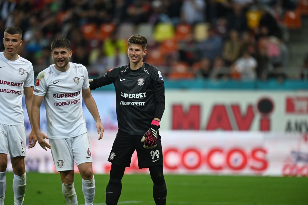Portarul de 16 ani al Rapidului a doborât un record vechi de 70 de ani! Moment istoric în finalul derby-ului FCSB - Rapid