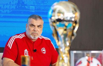 Trofeu și îngrijorare » Olăroiu anunță după încă un succes în Emirate: „Voi decide dacă rămân sau părăsesc Sharjah”