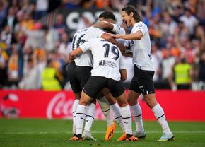 Valencia - Espanyol 2-2 » Derby nebun la retogradare! „Liliecii” au egalat în minutul 90+3, dar tot nu sunt siguri de rămânerea în La Liga. Oaspeții au nevoie de un miracol în ultima etapă