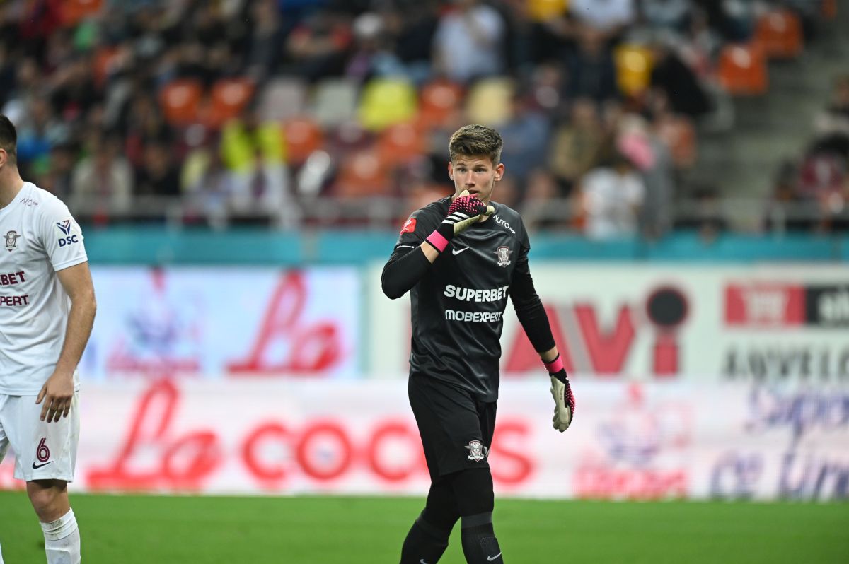 Portarul de 16 ani al Rapidului a doborât un record vechi de 70 de ani! Moment istoric în finalul derby-ului FCSB - Rapid
