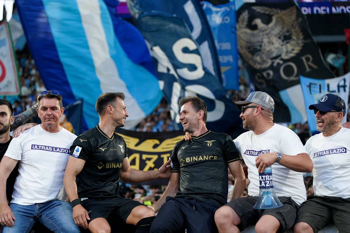 Ștefan Radu, „Il Boss”: 15 ani, 427 de meciuri și 6 trofee în culorile lui Lazio! Maurizio Sarri îl propune în conducere, dar clubul l-a trimis altundeva