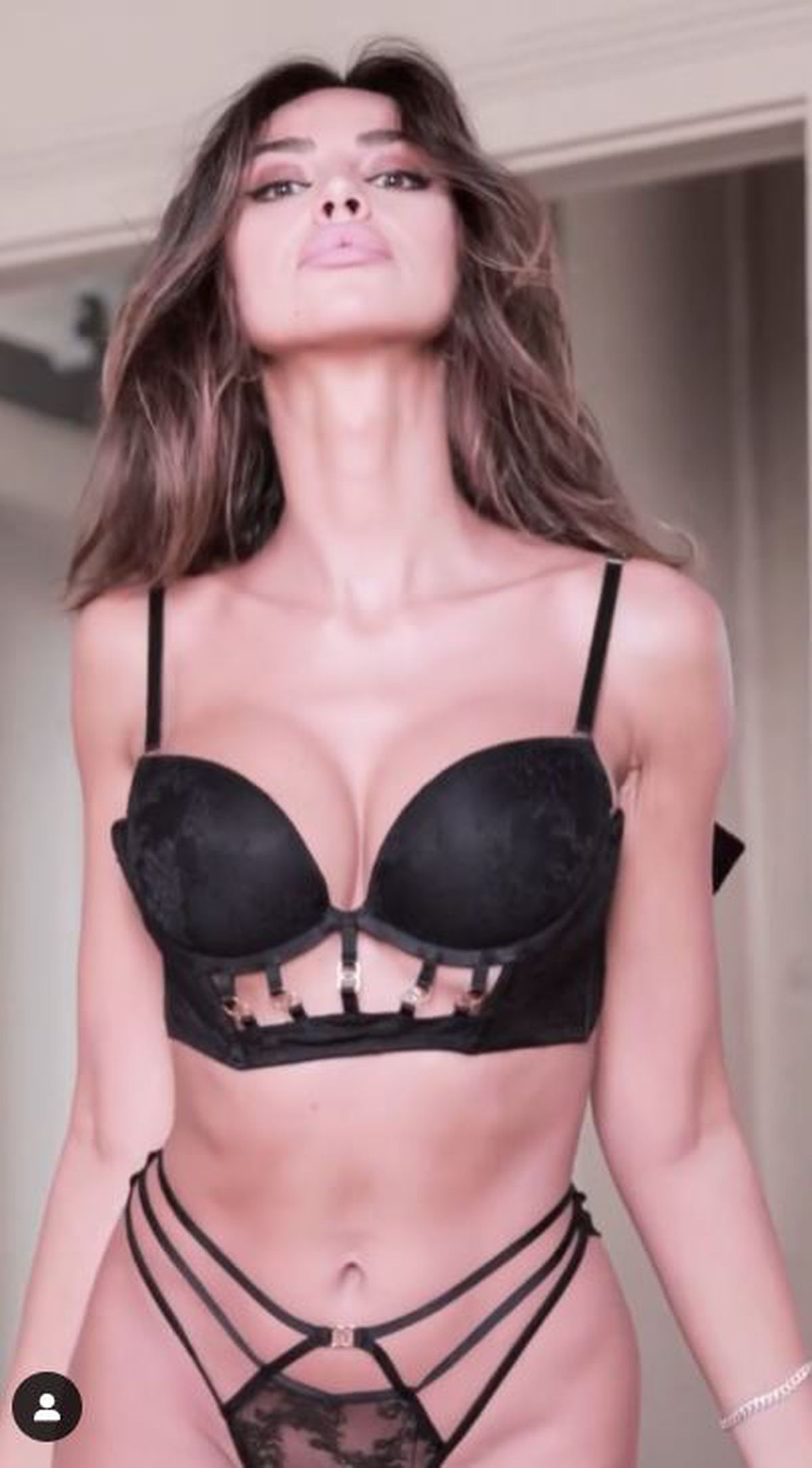 Mădălina Ghenea a arătat cum se menține în formă: „Am urmărit un băiat timp de 20 de minute făcând aceleași mișcări. A suferit alături de mine”