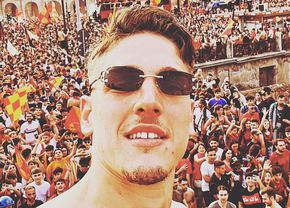 „Era beat, a urinat în vestiar! A băgat doi tineri jucători în spital”. Dezvăluiri șocante: ce riscă fotbalistul care a declanșat scandalul momentului din Serie A