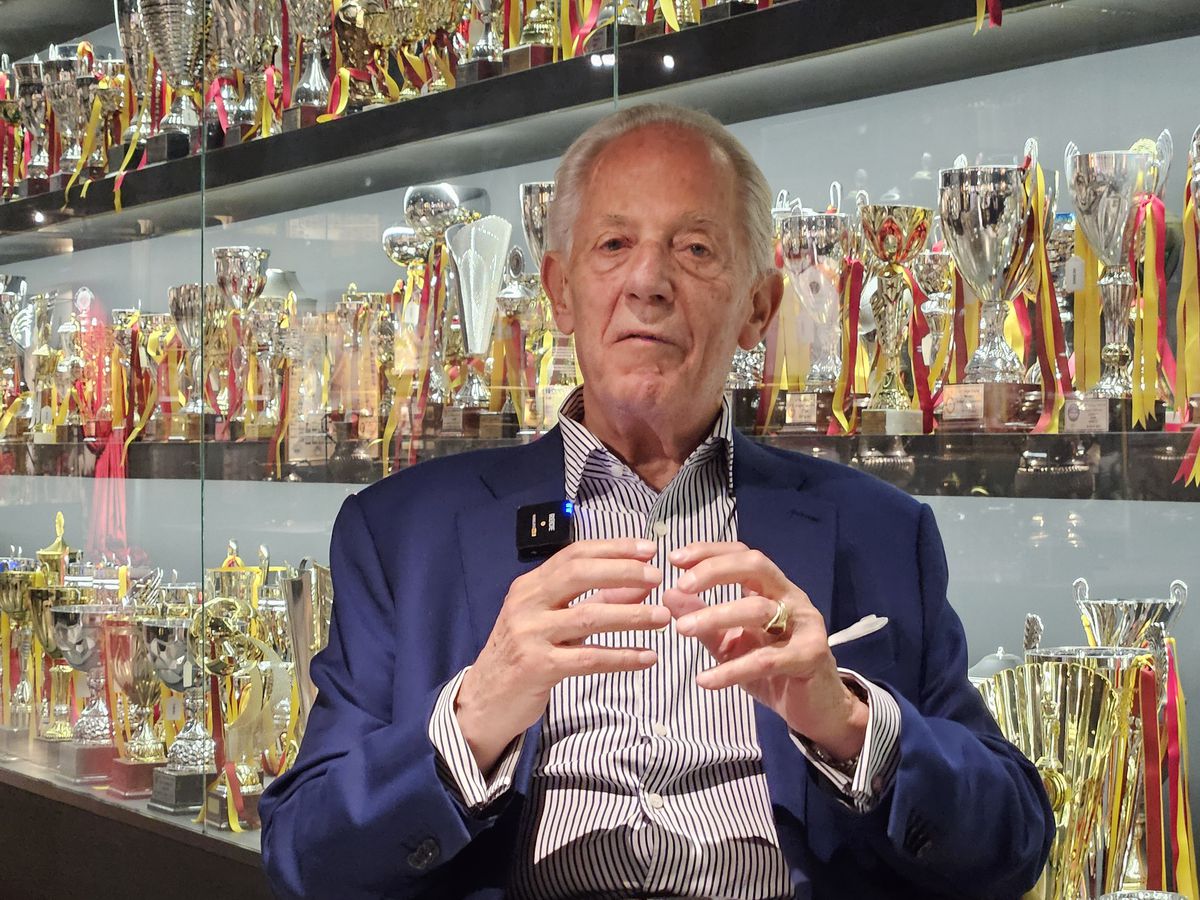 Legenda lui Galatasaray i-a ajutat pe români să evadeze: „Noi suntem «kardeș», ca «frații»” + Turiștii, Becali și portofelul