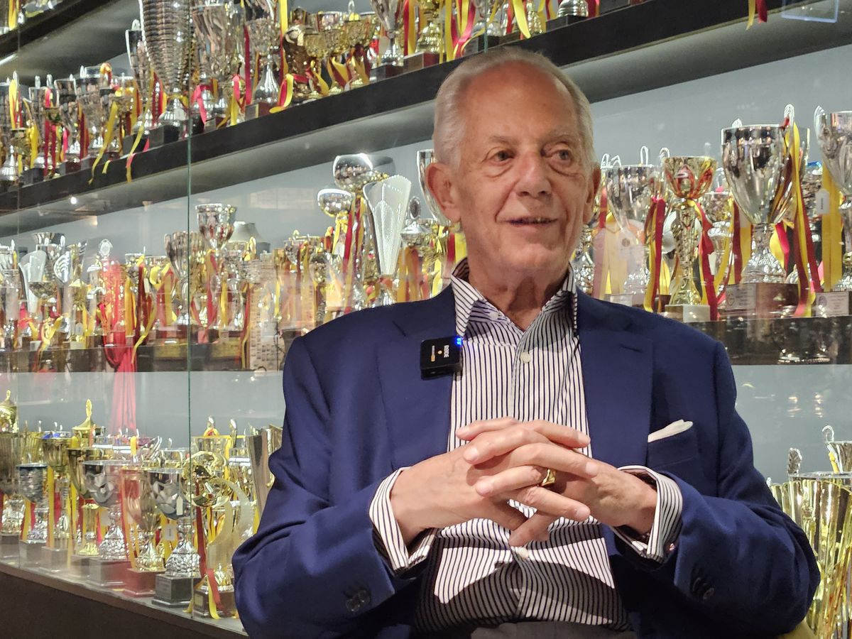 Legenda lui Galatasaray i-a ajutat pe români să evadeze: „Noi suntem «kardeș», ca «frații»” + Turiștii, Becali și portofelul