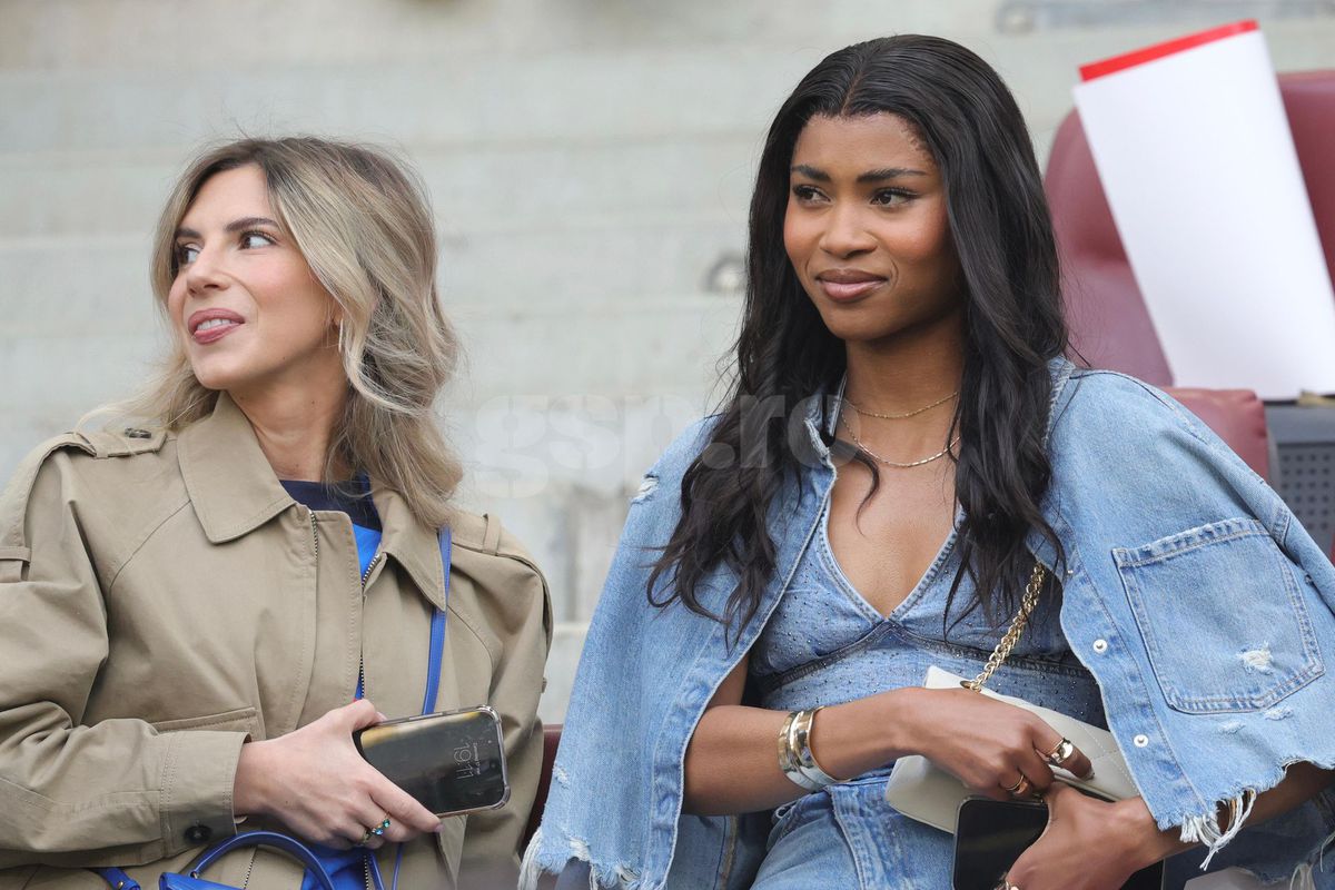 Siyabonga Ngezana, cu soția Mbali Malindi în vacanță în Mykonos