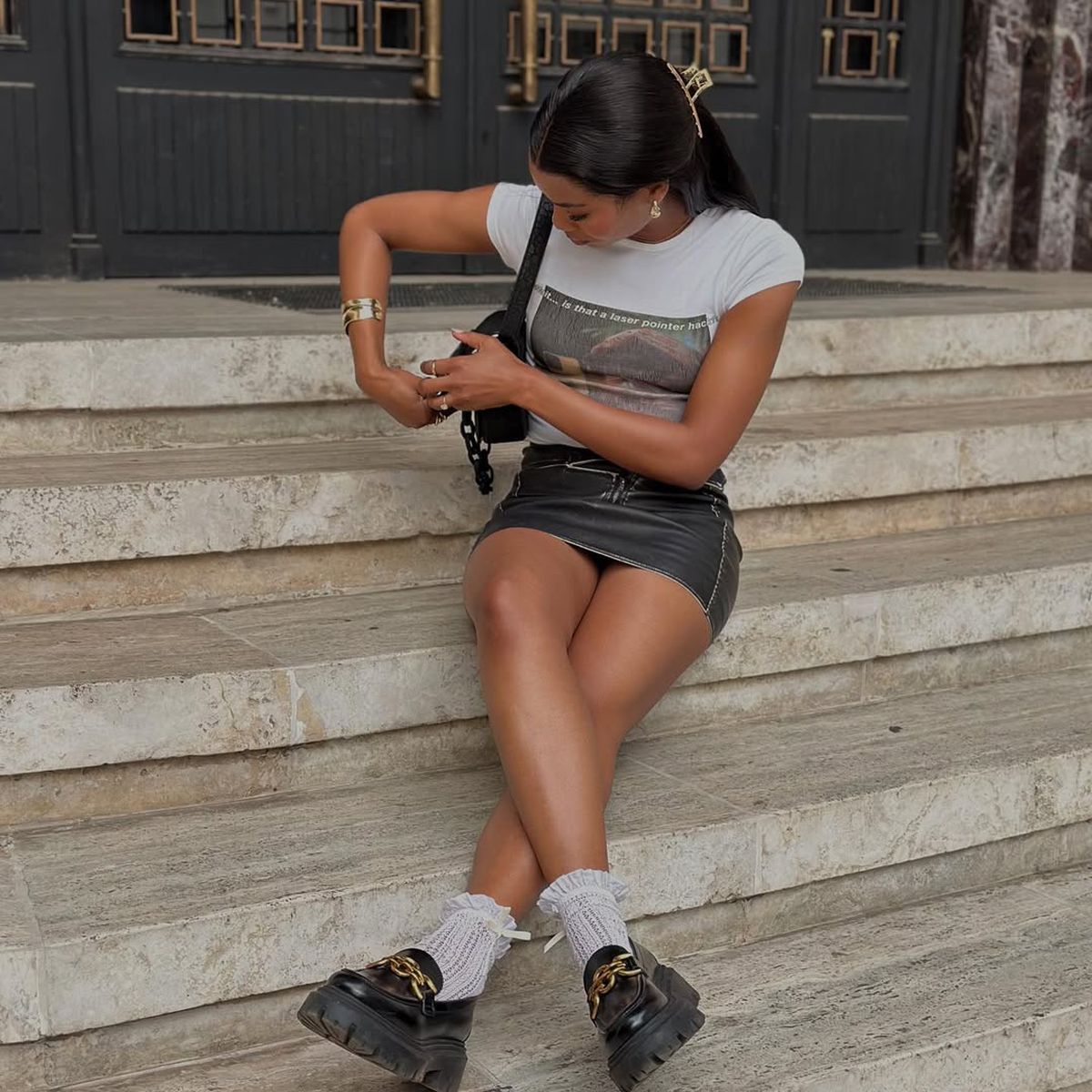 Ngezana a plecat în vacanță pe „insula milionarilor” » Soția a postat imagini de la plajă