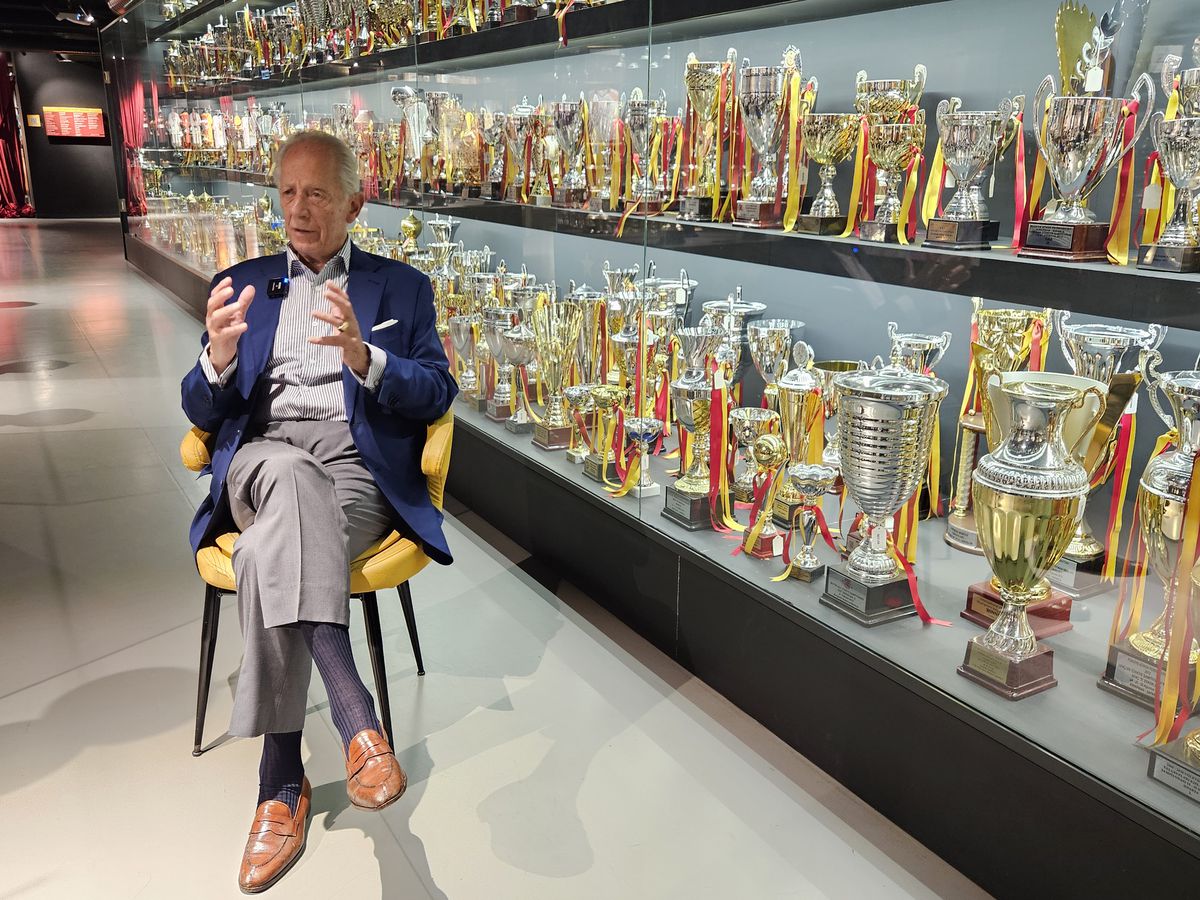 Legenda lui Galatasaray i-a ajutat pe români să evadeze: „Noi suntem «kardeș», ca «frații»” + Turiștii, Becali și portofelul