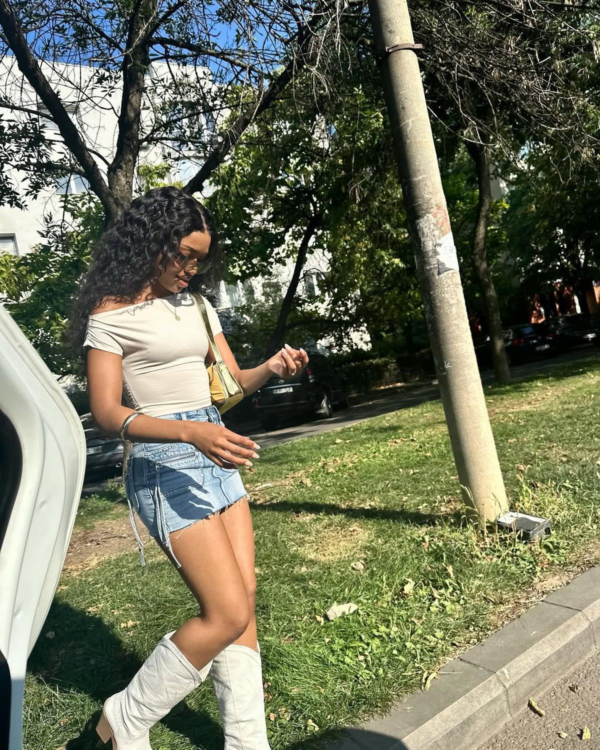 Ngezana a plecat în vacanță pe „insula milionarilor” » Soția a postat imagini de la plajă