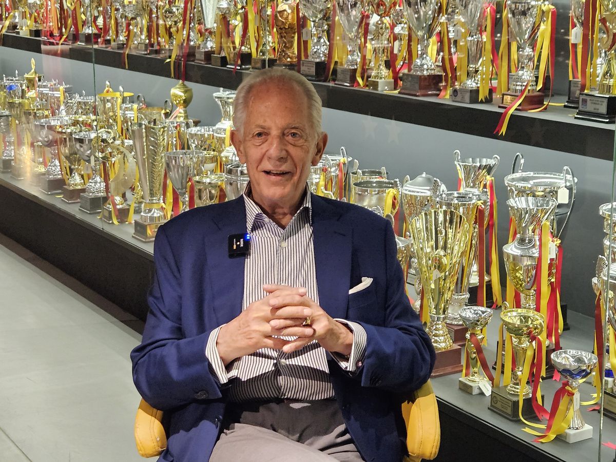 Legenda lui Galatasaray i-a ajutat pe români să evadeze: „Noi suntem «kardeș», ca «frații»” + Turiștii, Becali și portofelul