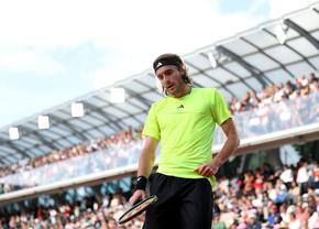 O nouă surpriză la turneul de la Roland Garros! Stefanos Tsitsipas, eliminat de un jucător venit din calificări