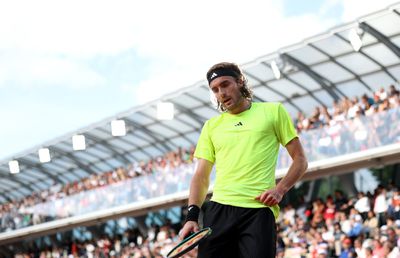 O nouă surpriză la turneul de la Roland Garros! Stefanos Tsitsipas, eliminat de un jucător venit din calificări