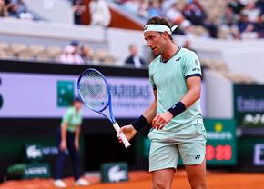 Șoc la Roland Garros: Dublul finalist, eliminat încă din turul 2 la ediția din 2025