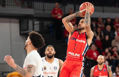 CSM Oradea s-a calificat pentru a treia oară la rând în finala Ligii Naționale, după o victorie dramatică în „decisiv”