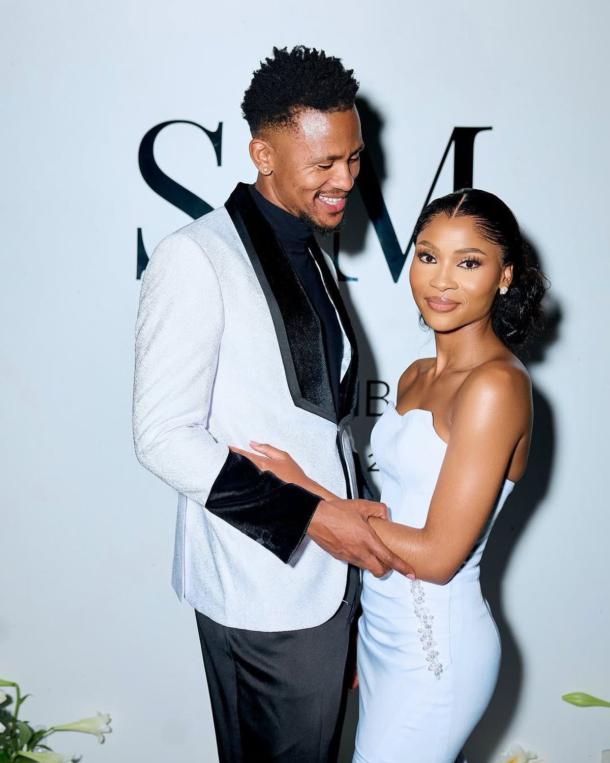 Siyabonga Ngezana, cu soția Mbali Malindi în vacanță în Mykonos