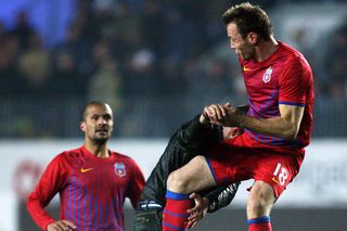 „Bătaie de 10 secunde” » La 14 ani de la un incident terifiant, războinicul FCSB răspunde: „Dacă azi l-aș mai lovi?”