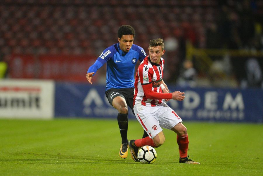 Valentin Costache în tricoul lui Dinamo / Foto: Imago Revenire total neașteptată la Dinamo! Andrei Nicolescu confirmă interesul pentru jucătorul plecat de 7 ani: „Am vorbit cu agentul”